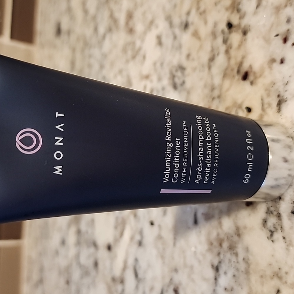 MONAT Shampoo & Conditioner - Picture 3 of 3